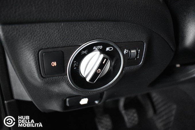 MERCEDES-BENZ GLA 180 CDI Sport